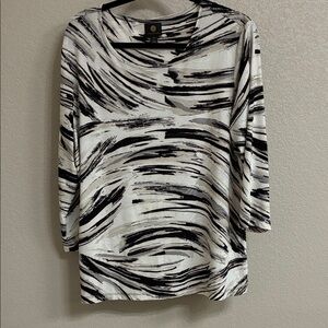 JM Collection Black & White Brushstroke Long Sleeve Top